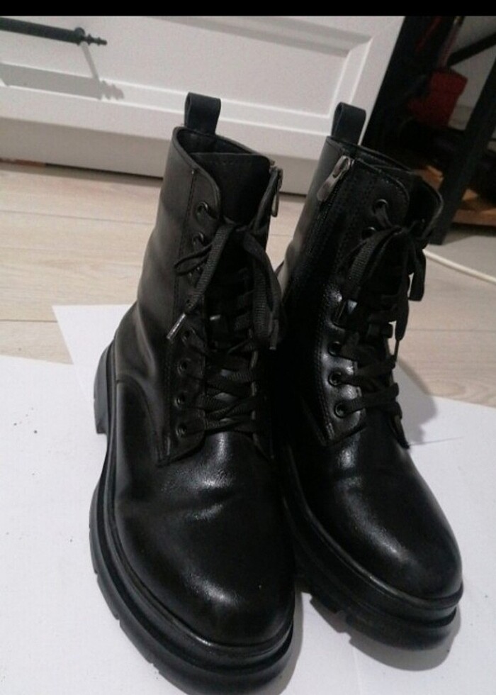 kadın siyah bot - Görsel 4