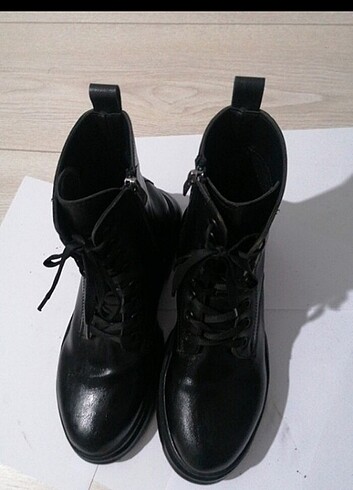 kadın siyah bot - Görsel 5