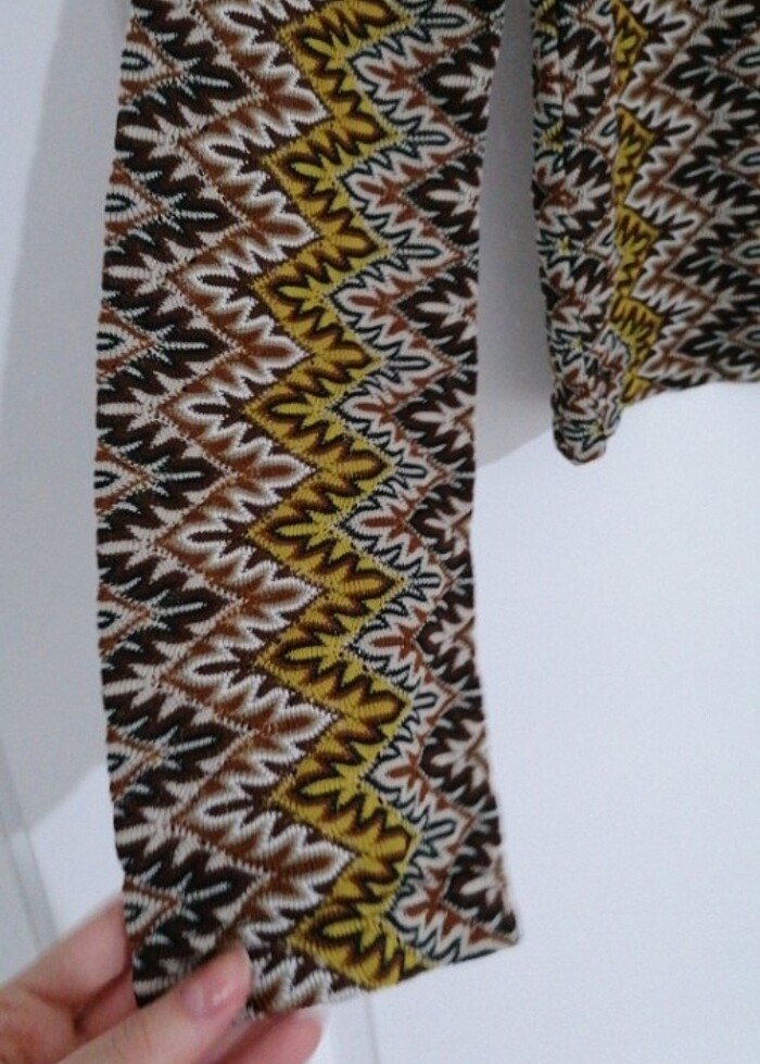 kadın desenli bluz - Görsel 2