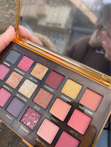 Huda Beauty Huda beauty far paleti