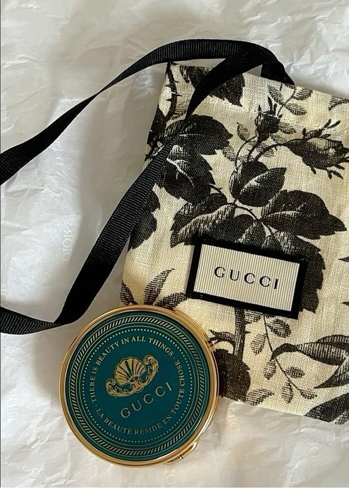 Gucci dudak balmı - Görsel 2