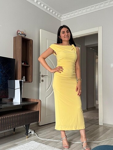 Zara Zara sarı elbise