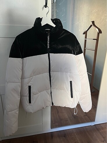 Calvin Klein Mont