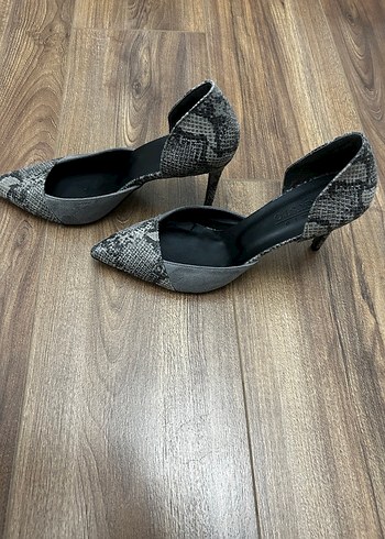 Gri Yılan Desenli Süet Stiletto - Görsel 6
