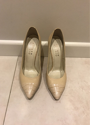 Yüksek topuk stiletto