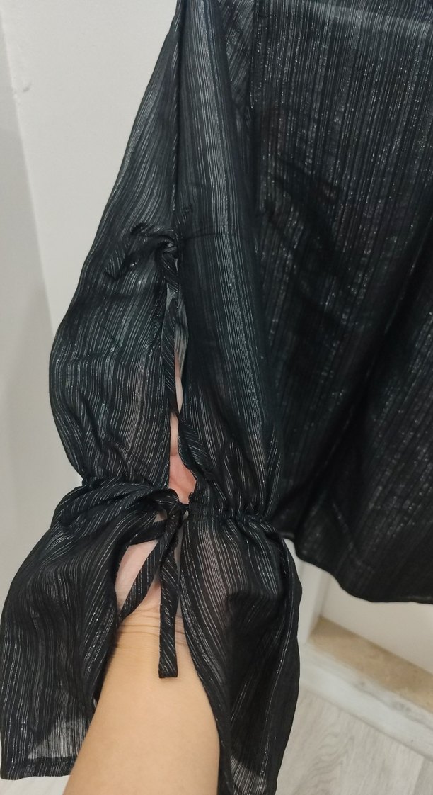 Siyah Uzun Kollu Bluz - Görsel 2