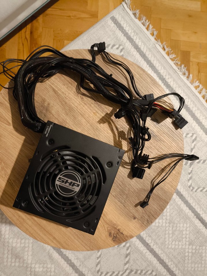 SHARKOON SHP650 V2 650W 
80+ 120mm Fanlı PSU - Görsel 3