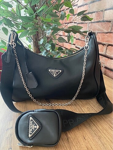 Prada çanta