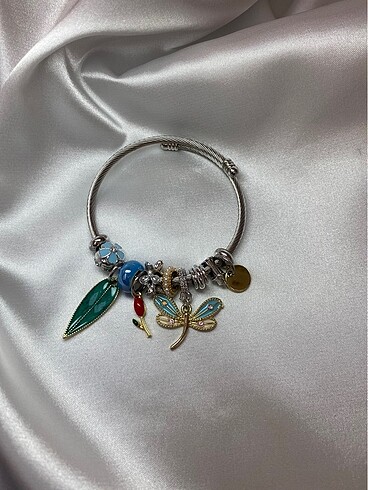 Pandora Pandora