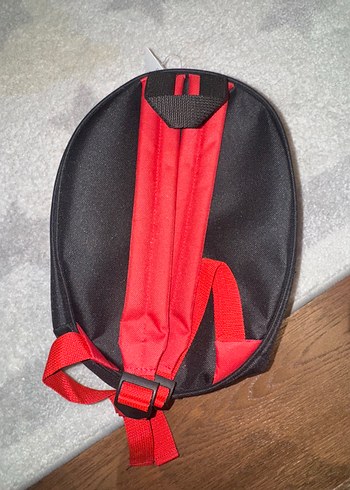 Örümcek Adam Temalı Kırmızı Çocuk Sırt Çantası - Görsel 3