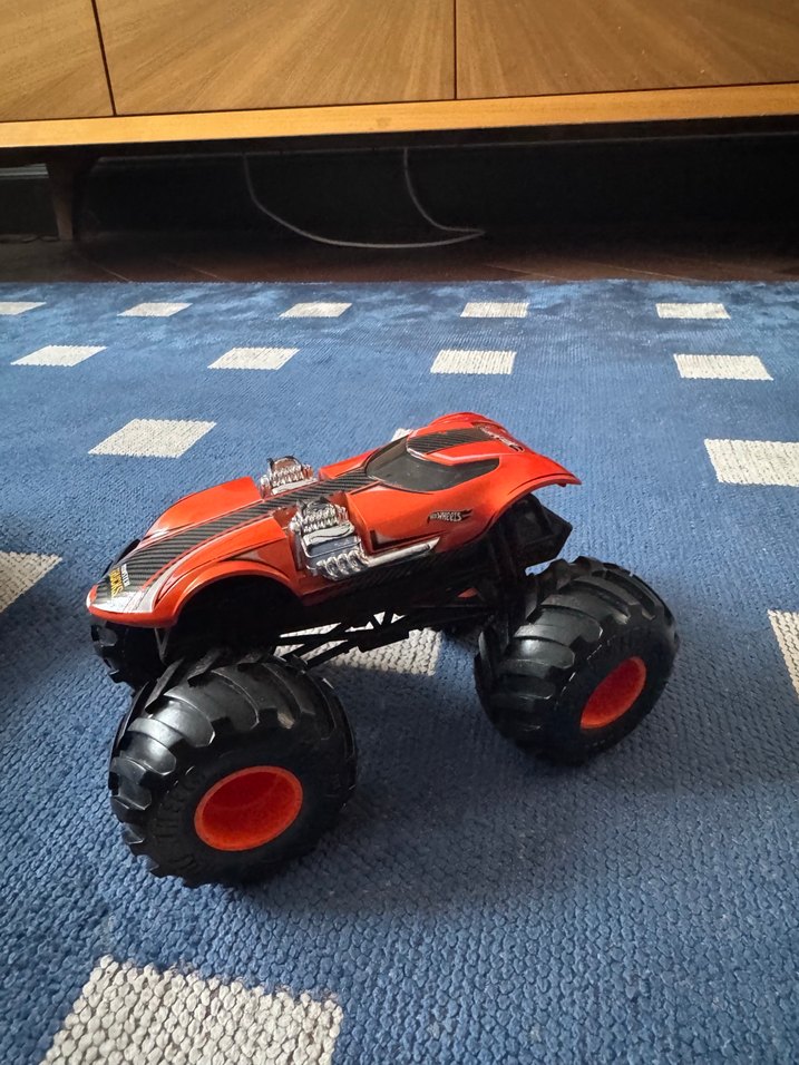 Kırmızı Hot Wheels Oyuncak Araba - Görsel 4