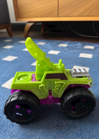 Play-Doh 
Canlı Yeşil Oyuncak Araba - Görsel 3