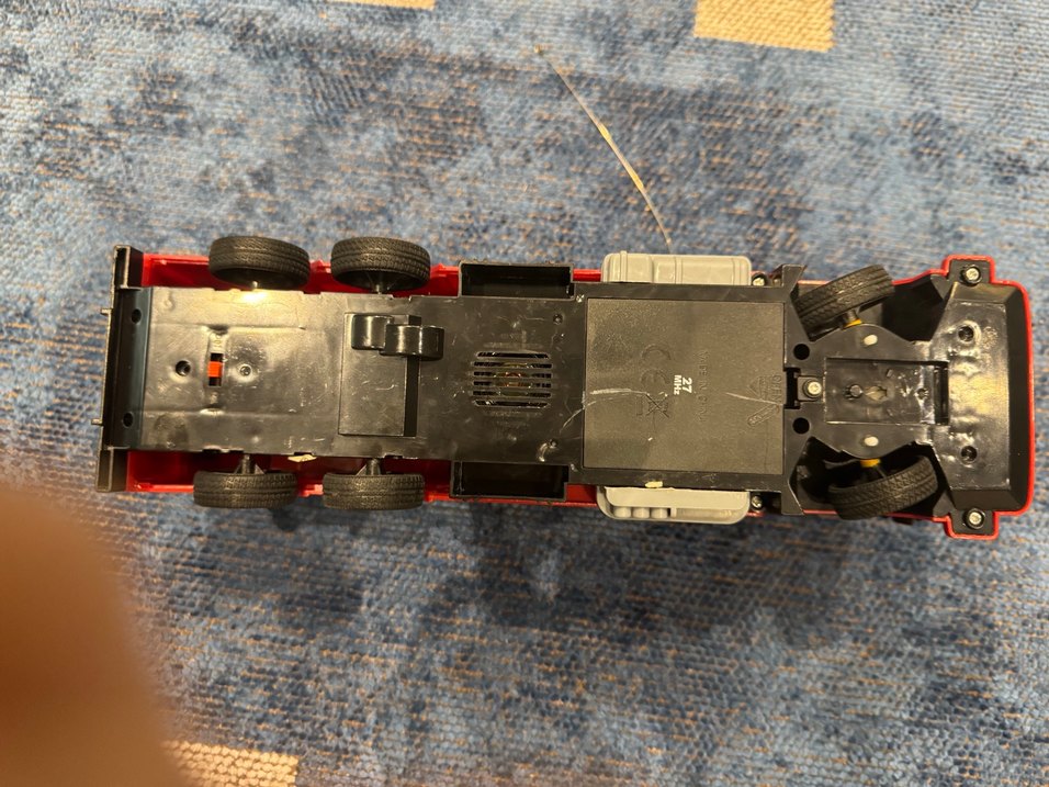 Kırmızı Renkli Oyuncak İtfaiye Aracı - Görsel 4