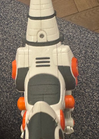 Beyaz Gri Robot Dinozor Figürü - Görsel 7