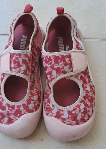 Puma Kız Çocuk Pembe Cırtlı Sandalet Orjinaldir.