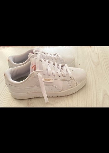 Puma Beyaz Puma Bağcıklı Spor Ayakkabı
