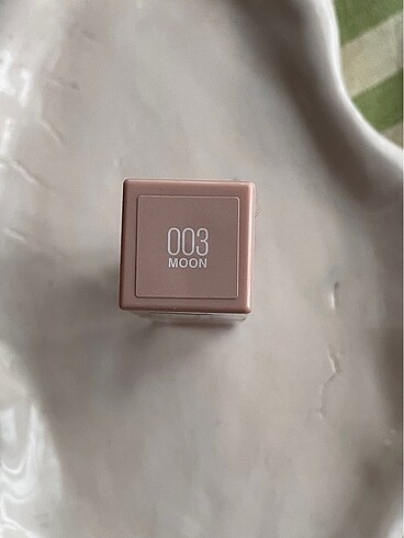 Maybelline New York Lifter Lip Gloss Moon No: 03 - Görsel 3