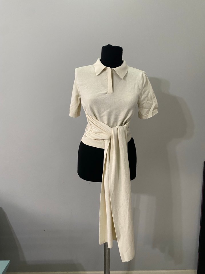 Beyaz Kemerli Triko - Görsel 2