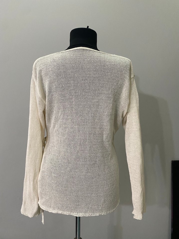 Kadın Beyaz V Yaka Örgü Salaş Kazak - Görsel 4