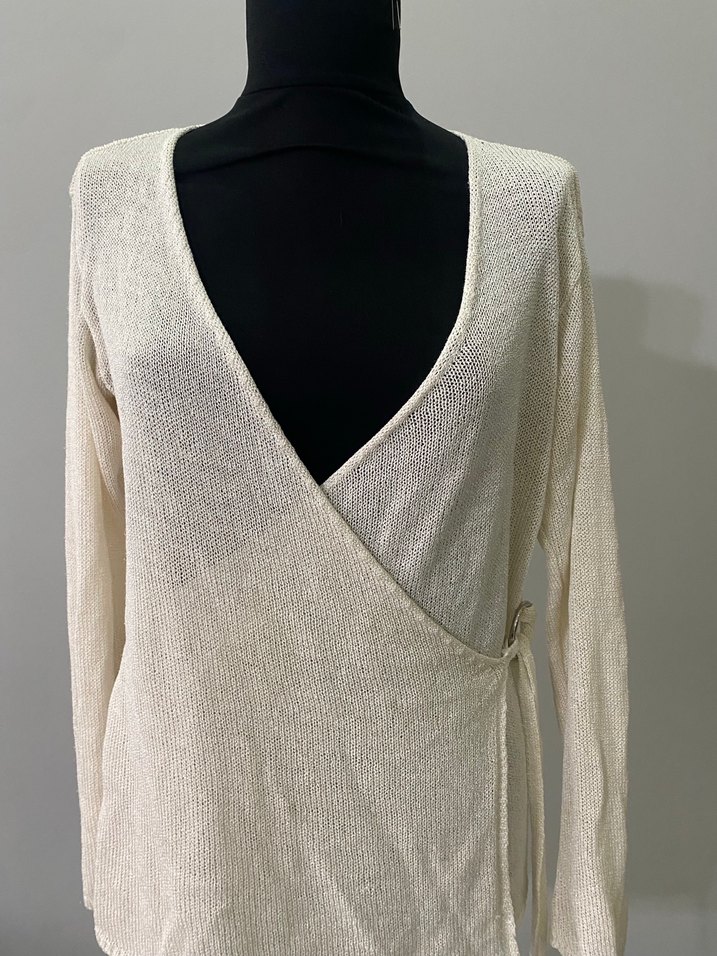 Kadın Beyaz V Yaka Örgü Salaş Kazak - Görsel 2