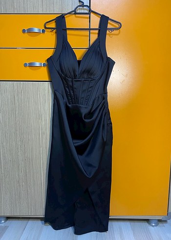 Siyah Korseli Kadın Abiye - Görsel 3