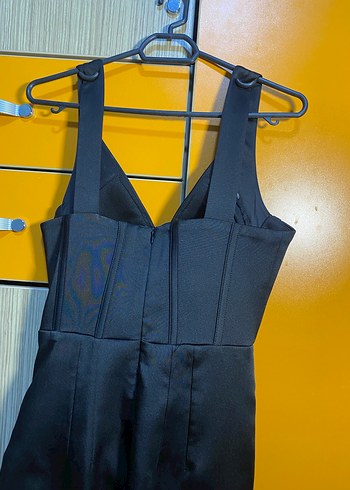 Siyah Korseli Kadın Abiye - Görsel 6