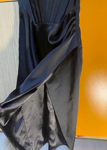 Siyah Korseli Kadın Abiye - Görsel 4