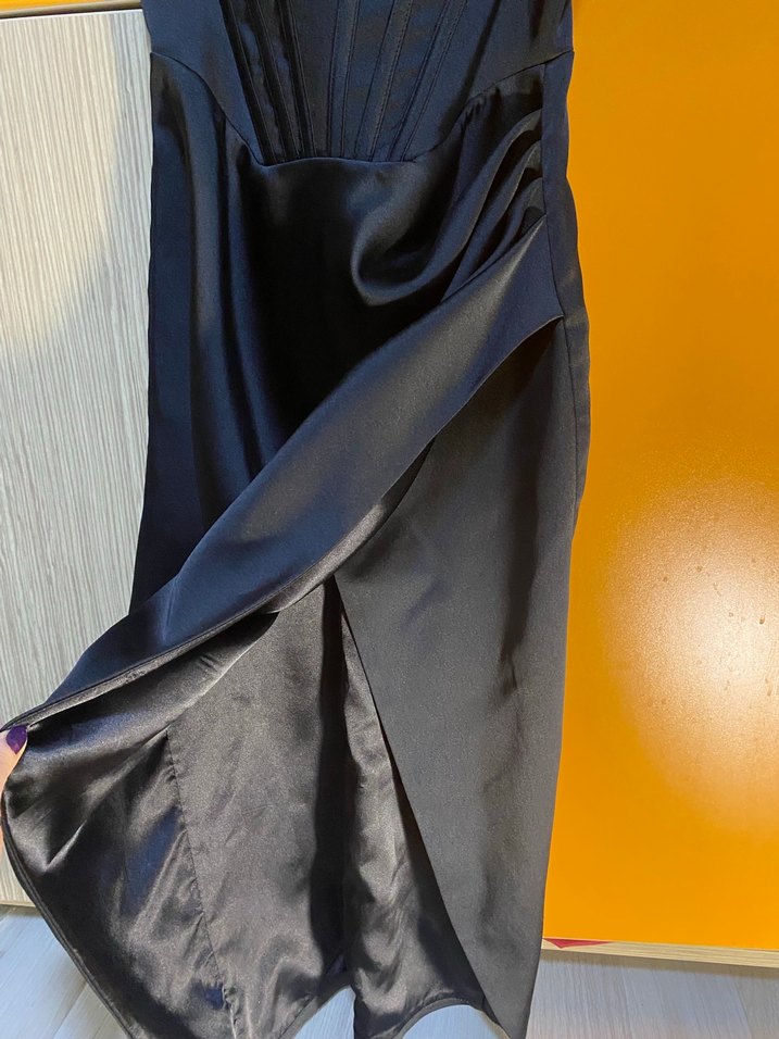 Siyah Korseli Kadın Abiye - Görsel 4