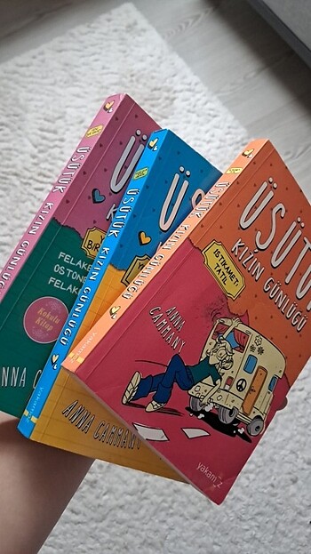 Diğer Üşütük Kızın Günlüğü serisi 1 2 3 