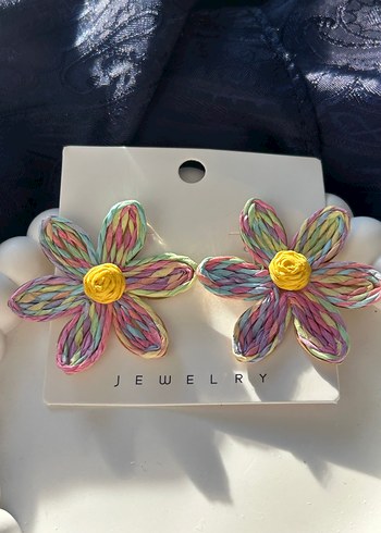 Renkli Çiçek Desenli Mini Elastik Küpeler - Görsel 2