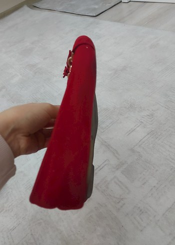 Kırmızı Süet Tokalı Kadın Babet - Görsel 5