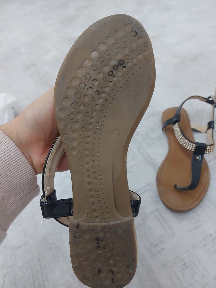 Siyah Toka detayli Kadın Sandalet - Görsel 3