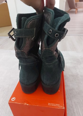 koyu yesil  Süet Tokalı Kadın Bot - Görsel 3