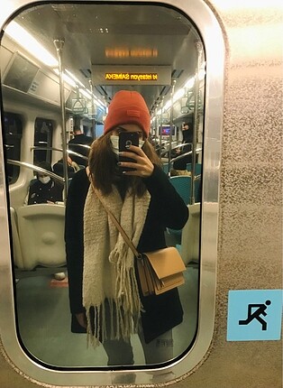 Siyah kaşe kaban