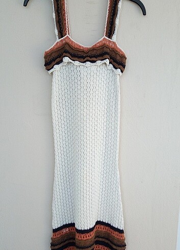 Nisan marka Askılı ajur desenli triko elbise