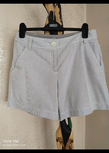 42 Beden Benetton Çizgili Kadın Mini Şort