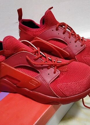 Ürün orijinal Nike değil