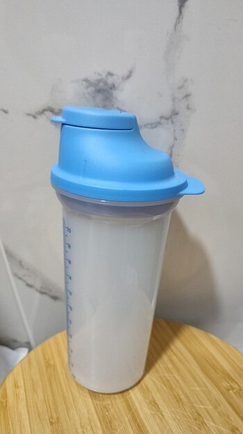 Tupperware Tupperware sıvı içecek kabı