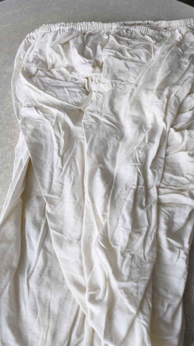 Açık Sarı Lastikli Çarşaf ( tek kişilik) - Görsel 3