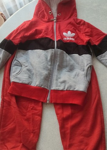 Kırmızı Gri Adidas Kapüşonlu Eşofman Takımı