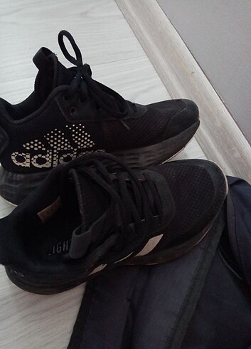 33 Beden Saglam orijinal adidas erkek çocuk ayakkabi