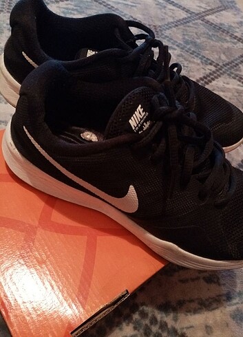 38,5 Beden siyah Renk Orijinal nike