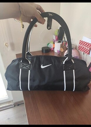 Nike çanta 