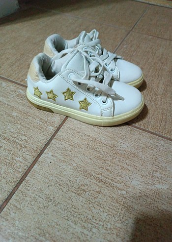 Beyaz Minimalist çocuk Spor Ayakkabı - Görsel 3