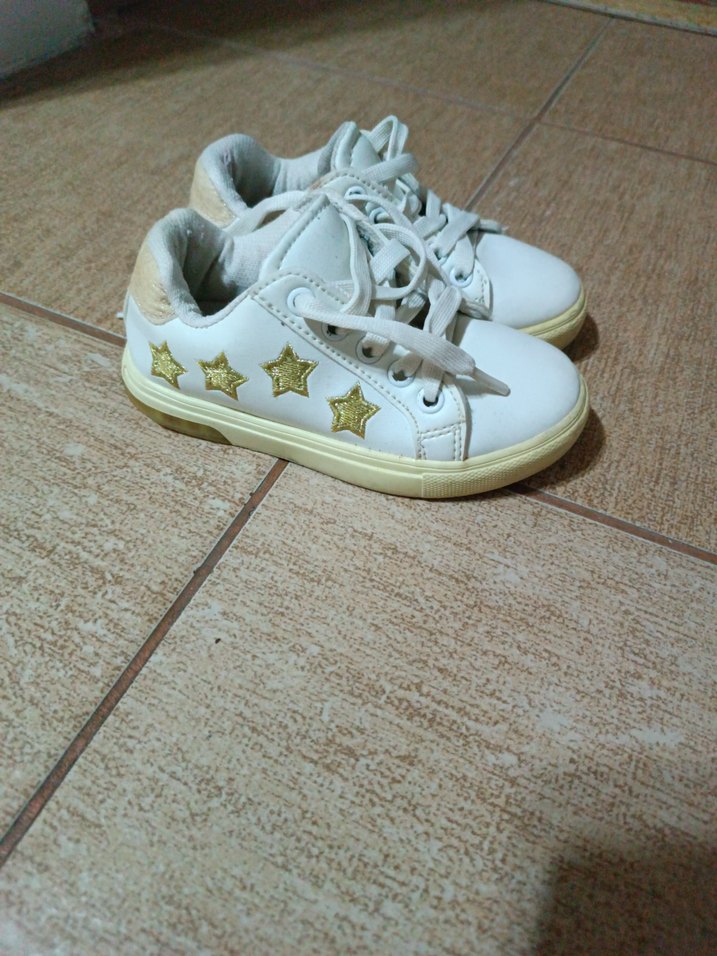 Beyaz Minimalist çocuk Spor Ayakkabı - Görsel 3