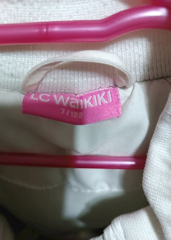 Kapüşonlu Beyaz Renkli Baskılı Kız Mont - Görsel 6