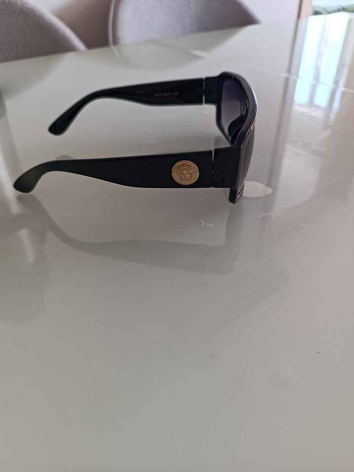 Klasik Siyah Tokalı Kadın Güneş Gözlüğü - Görsel 3