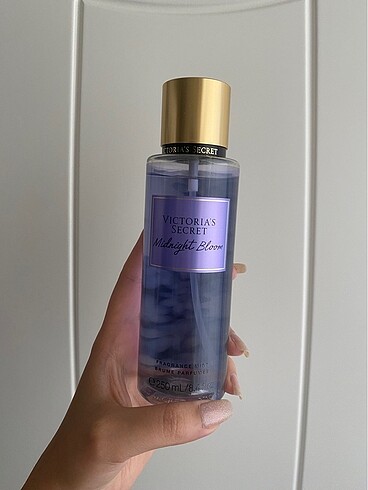 Victoria?s Secret midnight bloom vücut spreyi