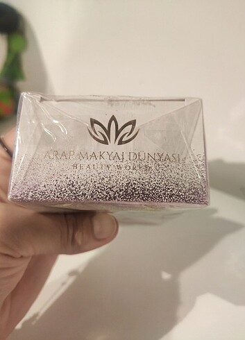 Arap makyaj dünyası göz altı morlukları kremi - Görsel 3