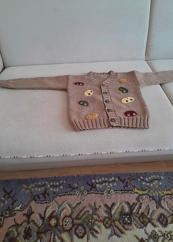 Nakışlı Bej Erkek Çocuk Hırka
